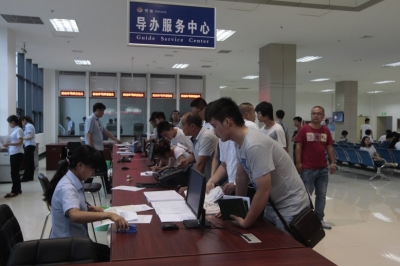 鄭州市車管開啟“一站式”服務 便民設施完備